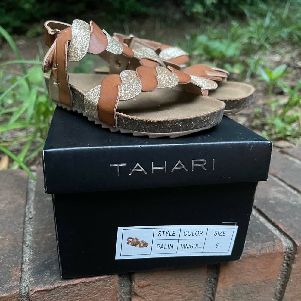 Girls sandals